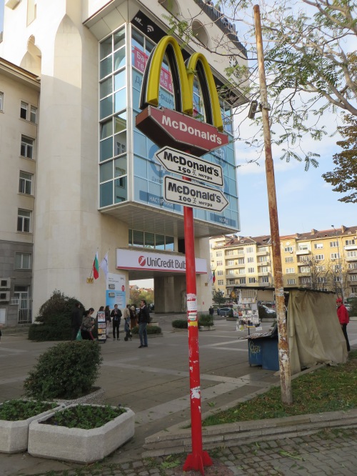 Und DAS ist der Beweis: McDonalds-Freie Zone wurde endgültig verlassen (Sofia)
